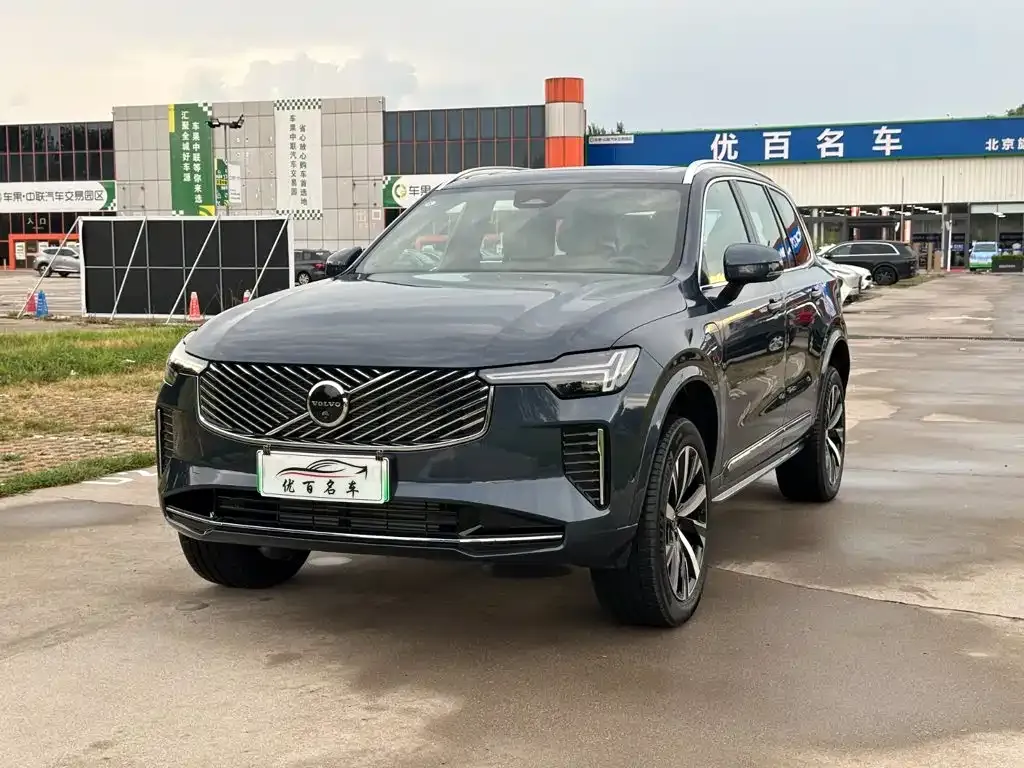 Volvo XC90 PHEV — фото 1