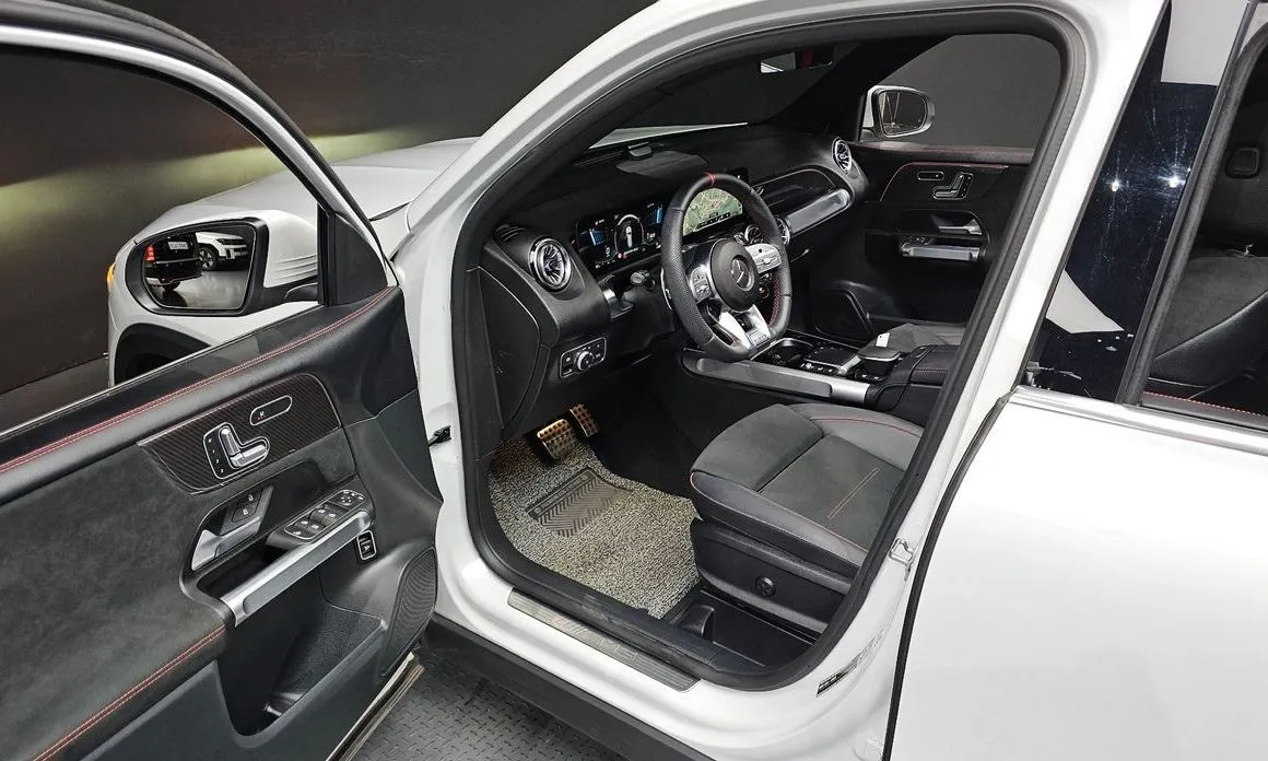 Mercedes-Benz GLB-Class — фото 10