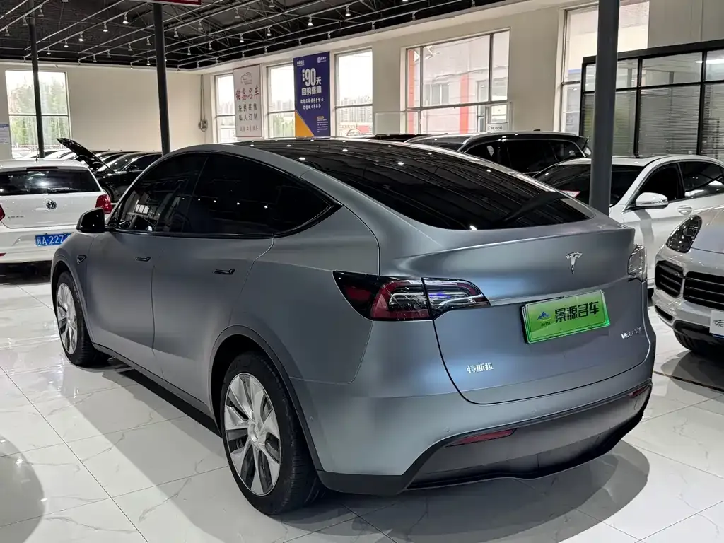 Tesla Model Y — фото 9