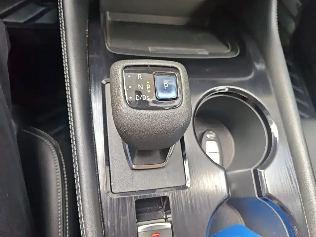 Nissan X-Trail — фото 10