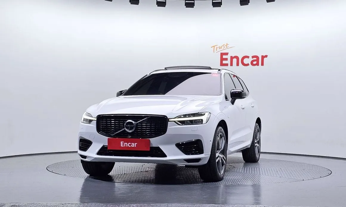Volvo XC60 — фото 5