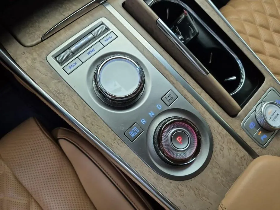 Genesis GV80 — фото 10