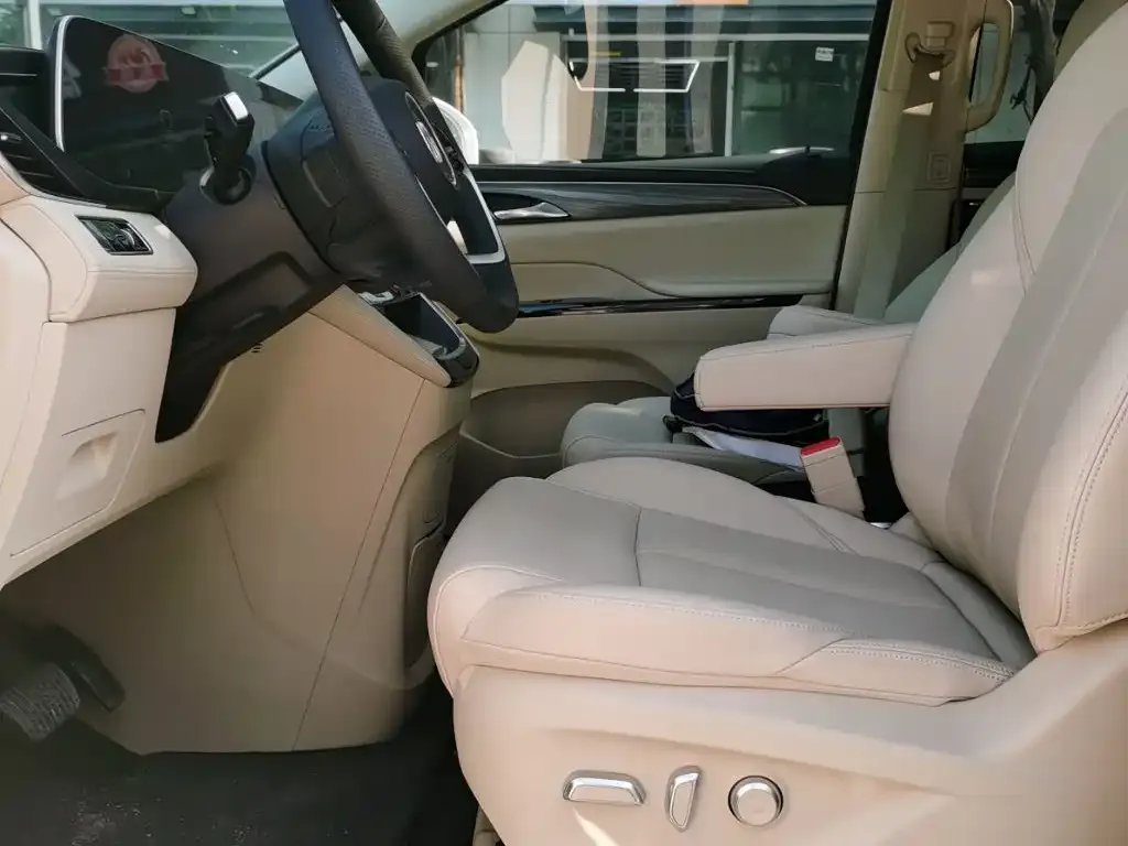 Buick GL8 Hybrid — фото 7