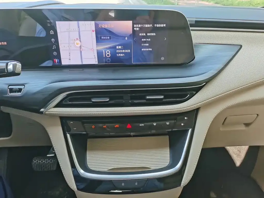 Buick GL8 Hybrid — фото 4