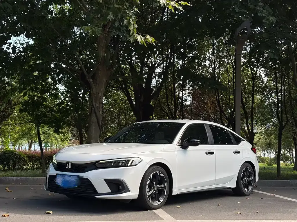 Honda Civic — фото 1