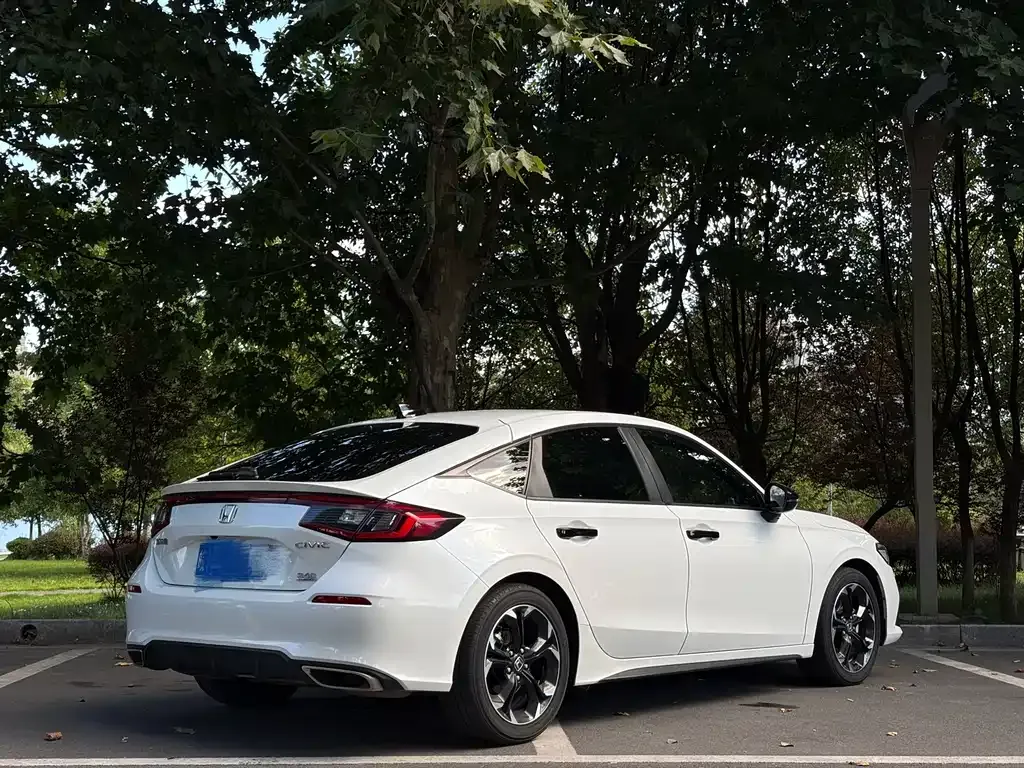 Honda Civic — фото 7