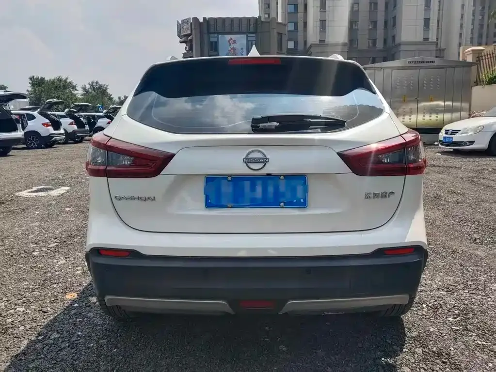 Nissan Qashqai — фото 9
