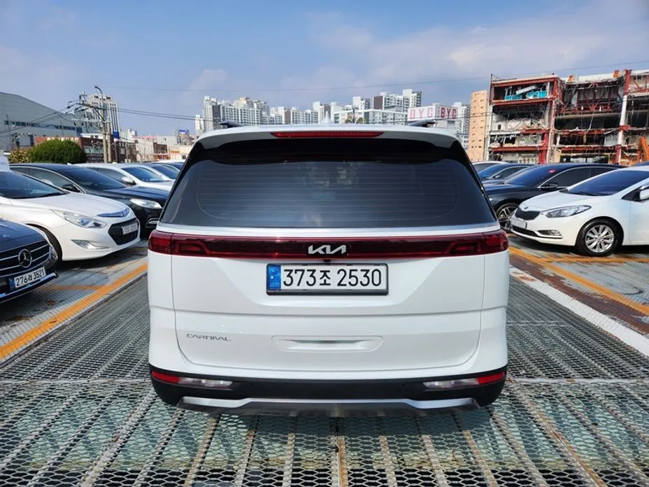 Kia Carnival — фото 2