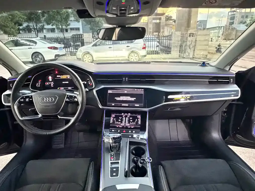 Audi A7L — фото 5