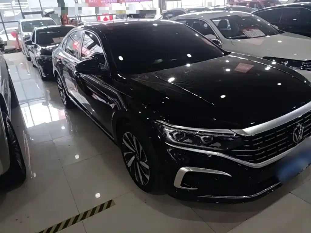 Volkswagen Passat — фото 10