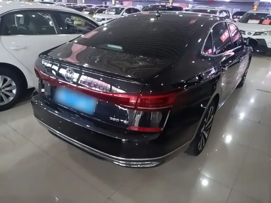 Volkswagen Passat — фото 7