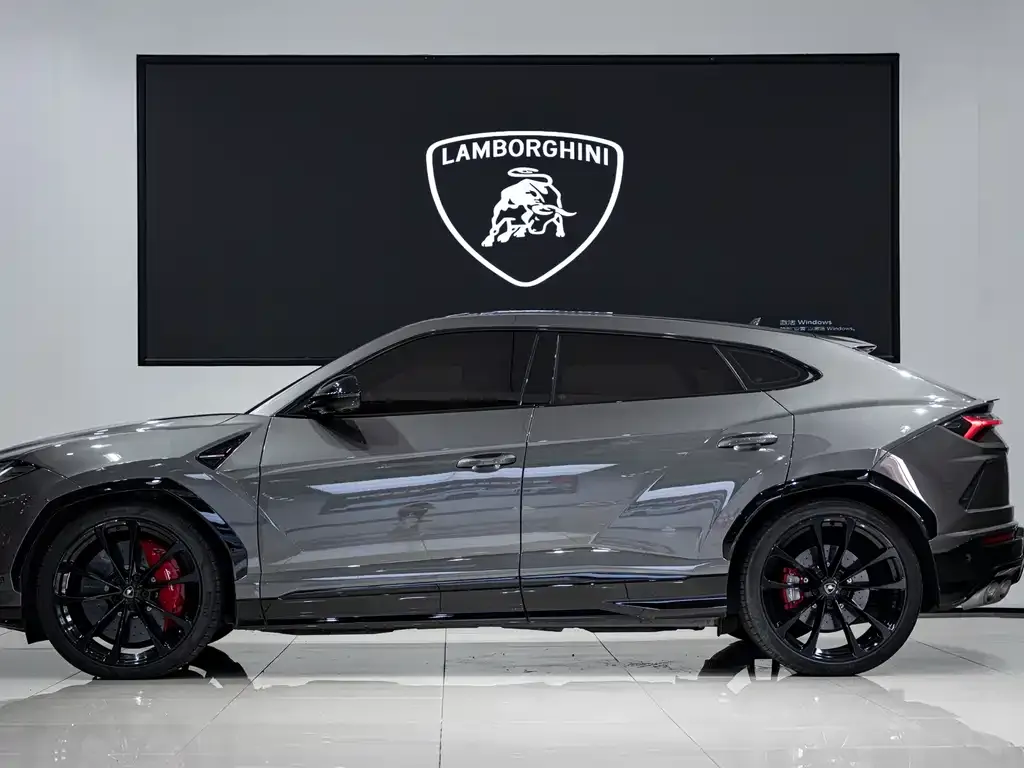 Lamborghini Urus — фото 3