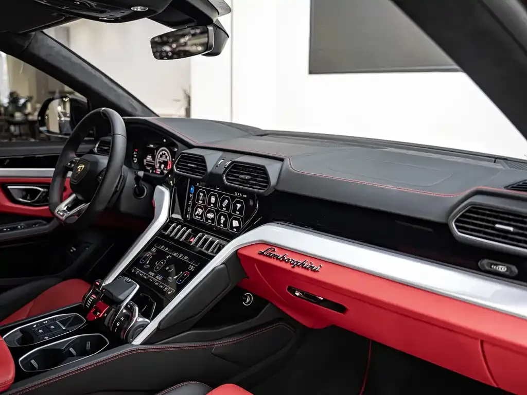 Lamborghini Urus — фото 8