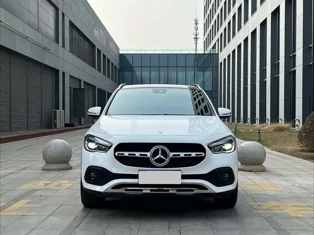 Mercedes-Benz GLA — фото 10