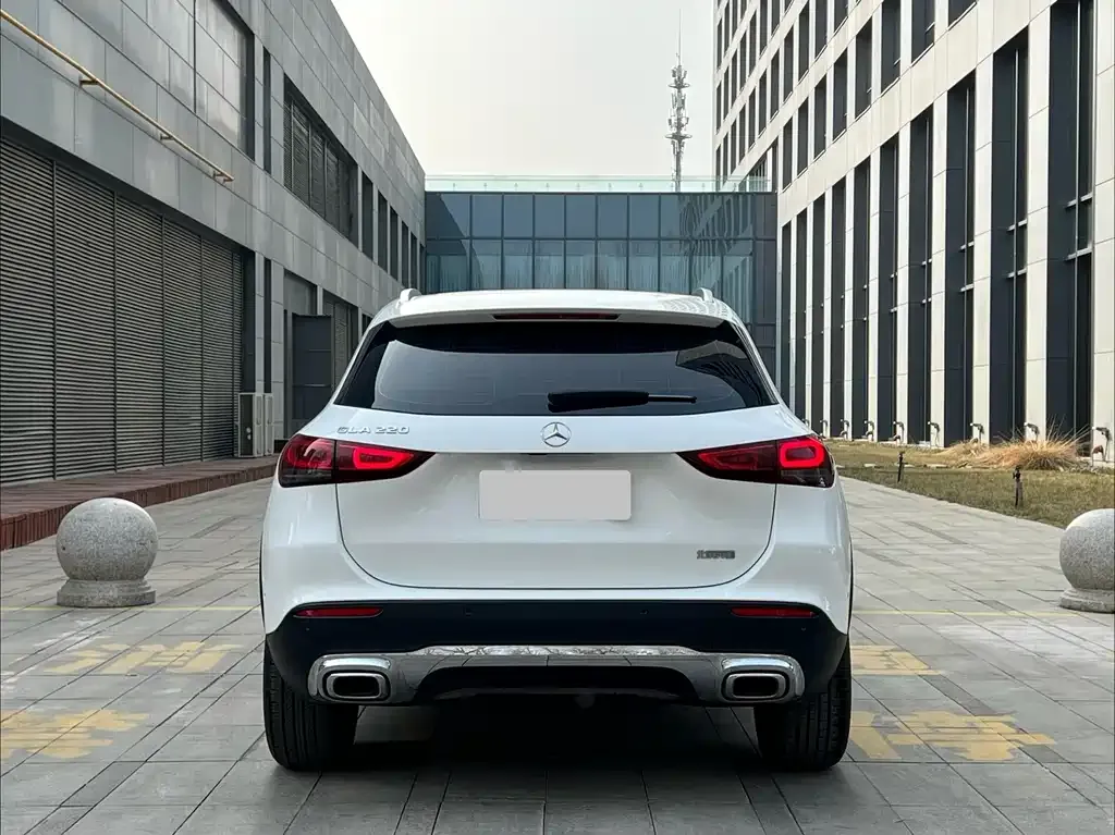 Mercedes-Benz GLA — фото 7