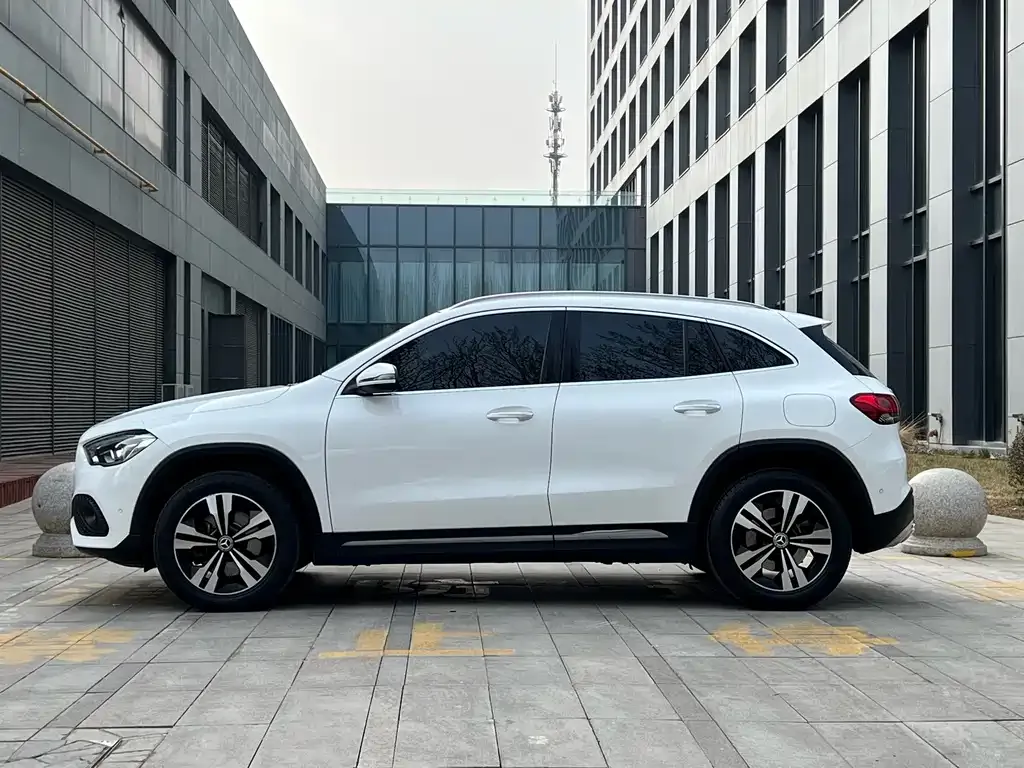 Mercedes-Benz GLA — фото 5