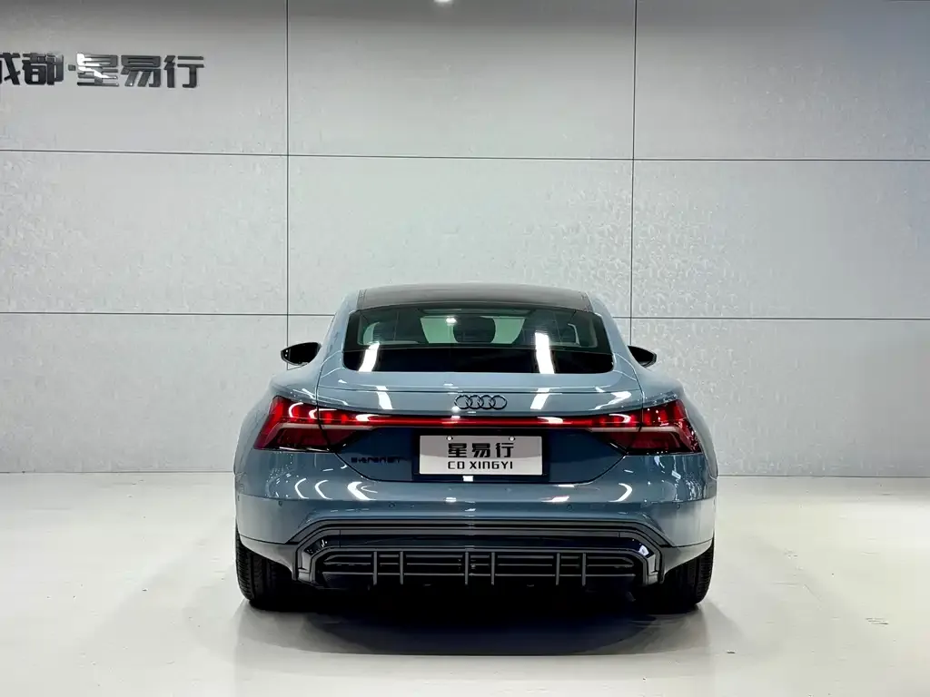 Audi e-tron GT — фото 3