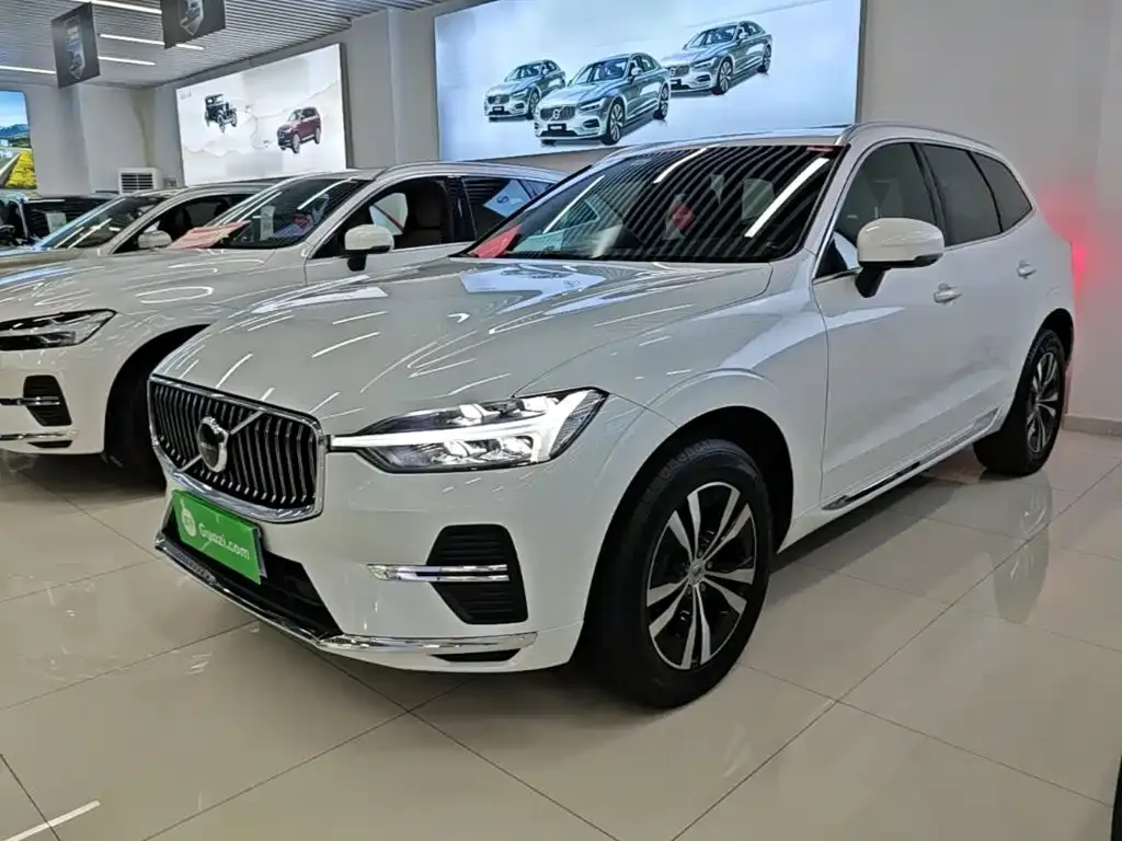 Volvo XC60 — фото 7
