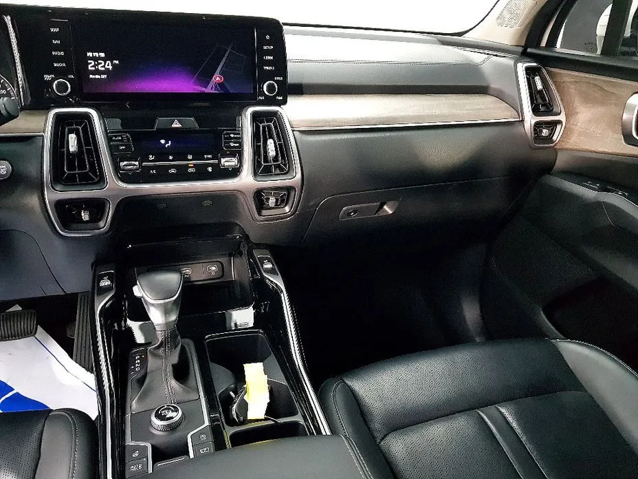 Kia Sorento — фото 6
