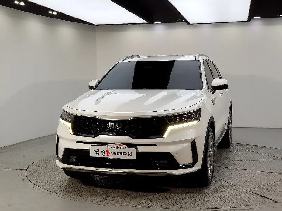Kia Sorento — фото 9