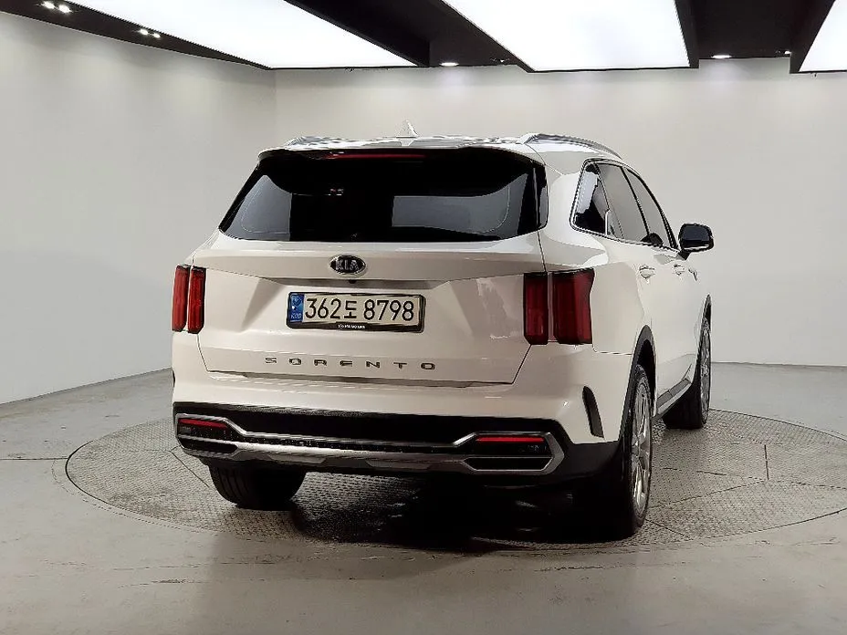 Kia Sorento — фото 5