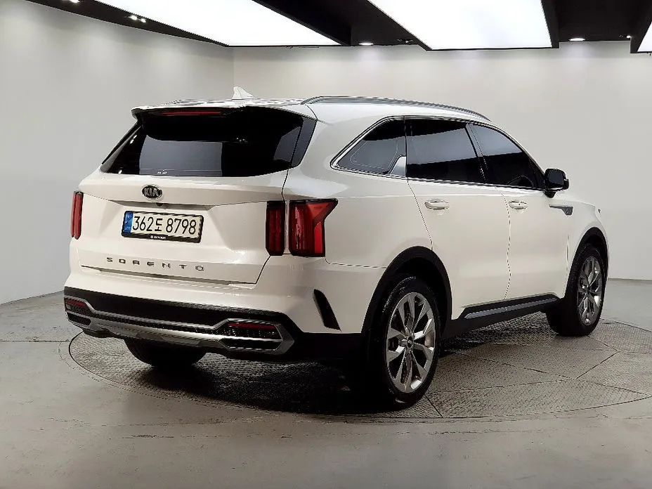 Kia Sorento — фото 7