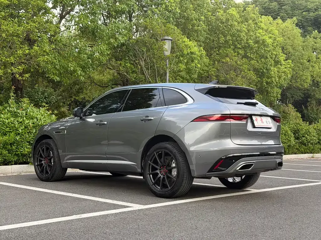 Jaguar F-PACE — фото 4