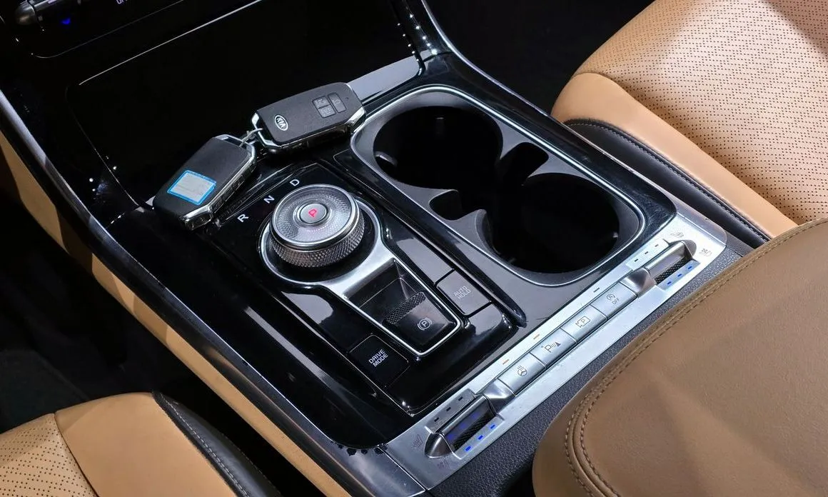 Kia Carnival — фото 10