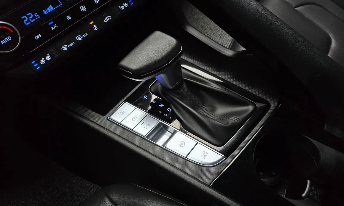 Hyundai AVANTE — фото 6