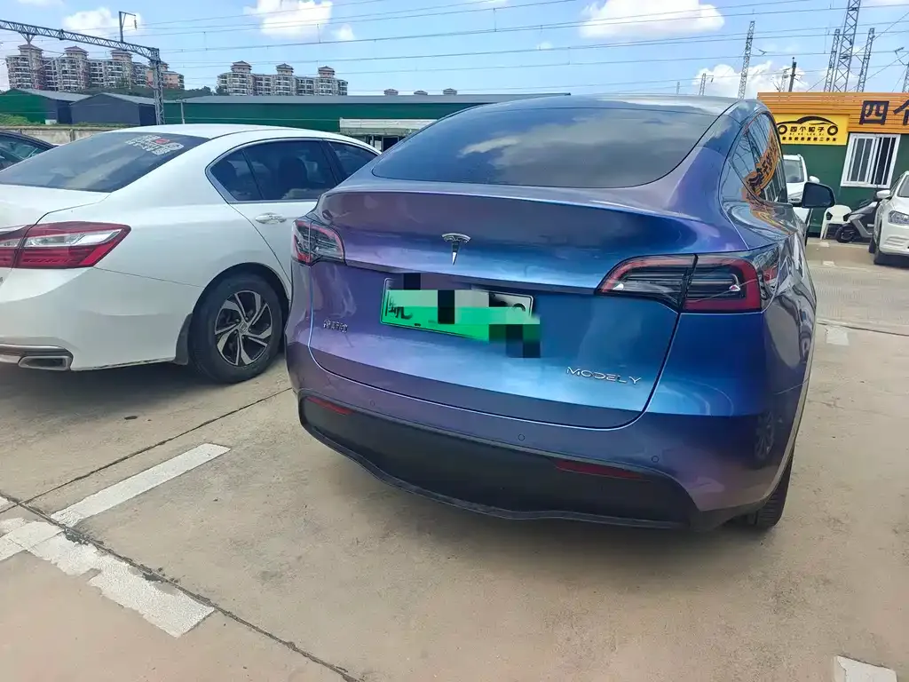 Tesla Model Y — фото 4