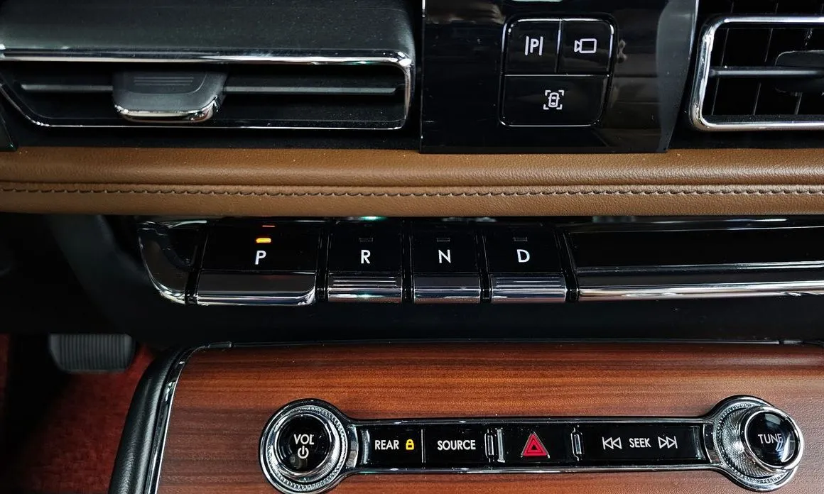 Lincoln Aviator — фото 2