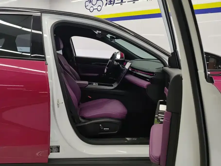 Geely Galaxy L6 — фото 4
