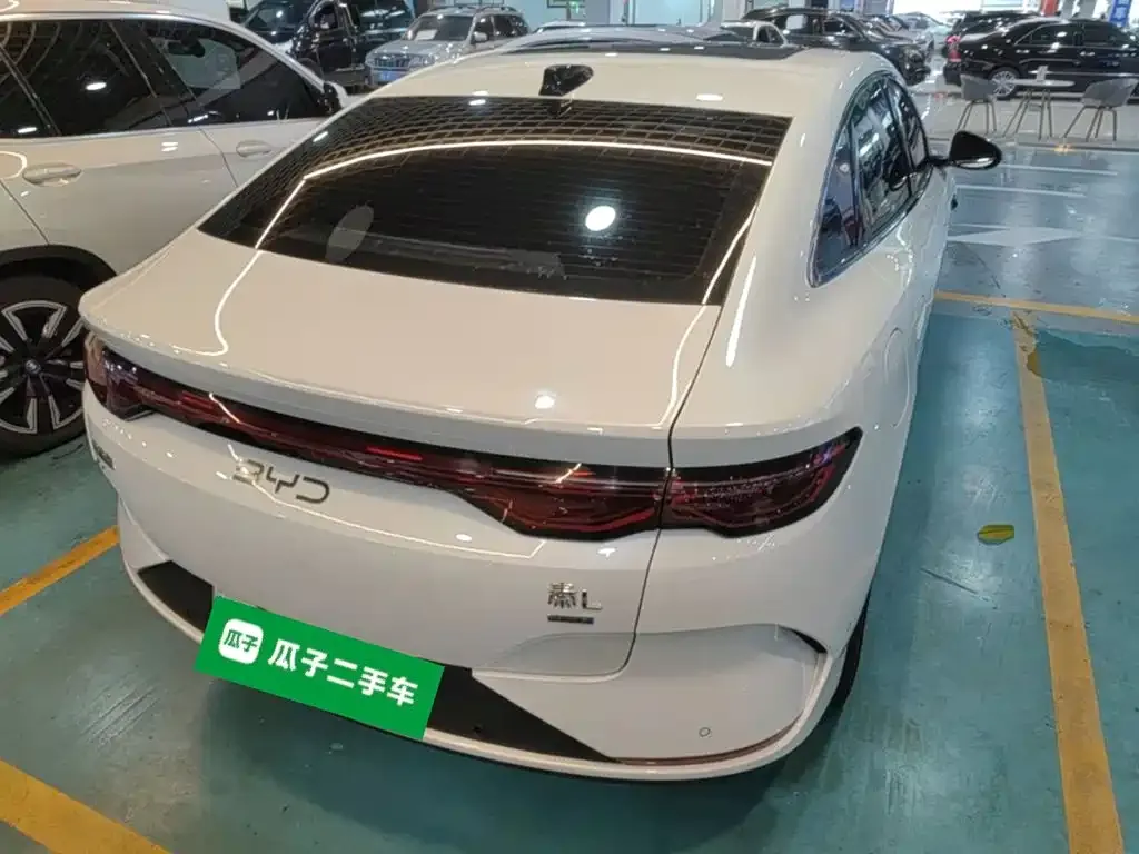 BYD Qin L — фото 5