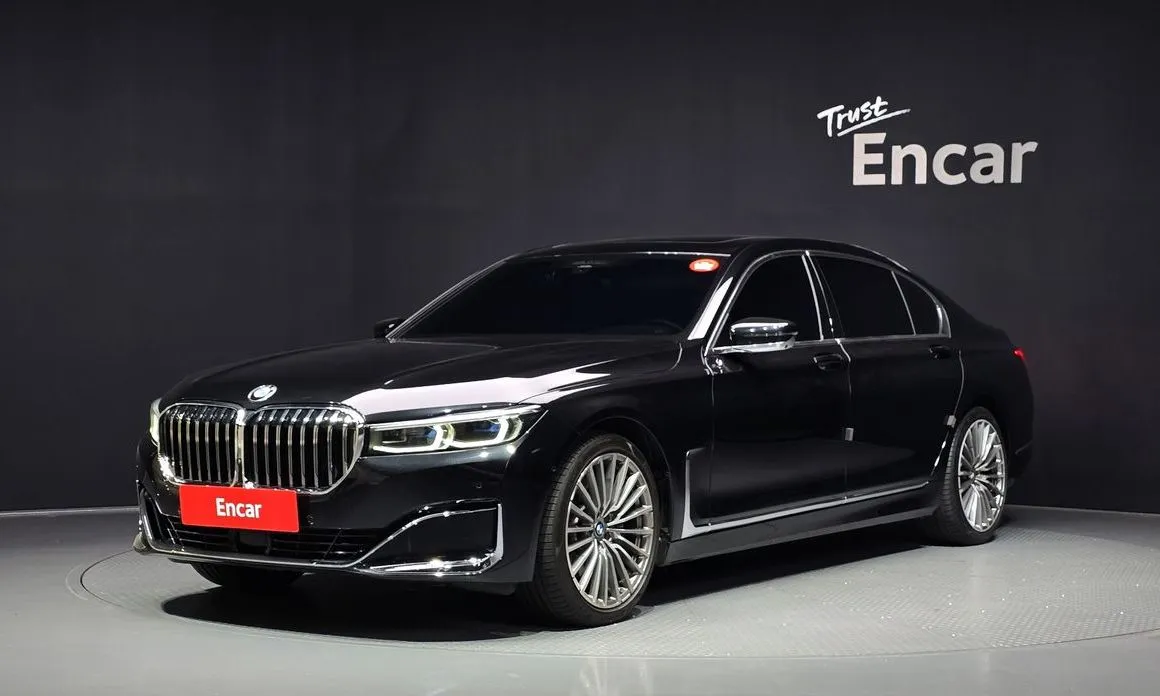 BMW 7-Series — фото 1