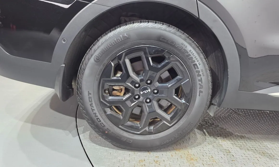 Kia Sorento — фото 8
