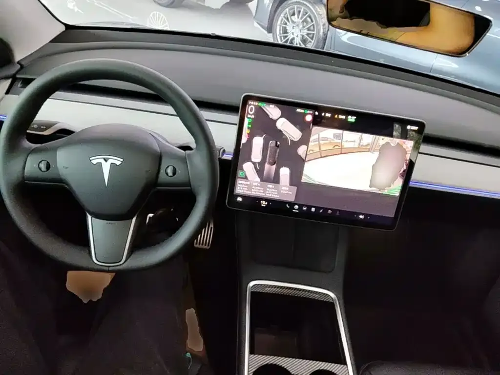 Tesla Model Y — фото 6