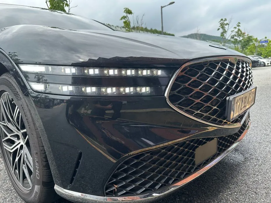 Genesis G90 — фото 1
