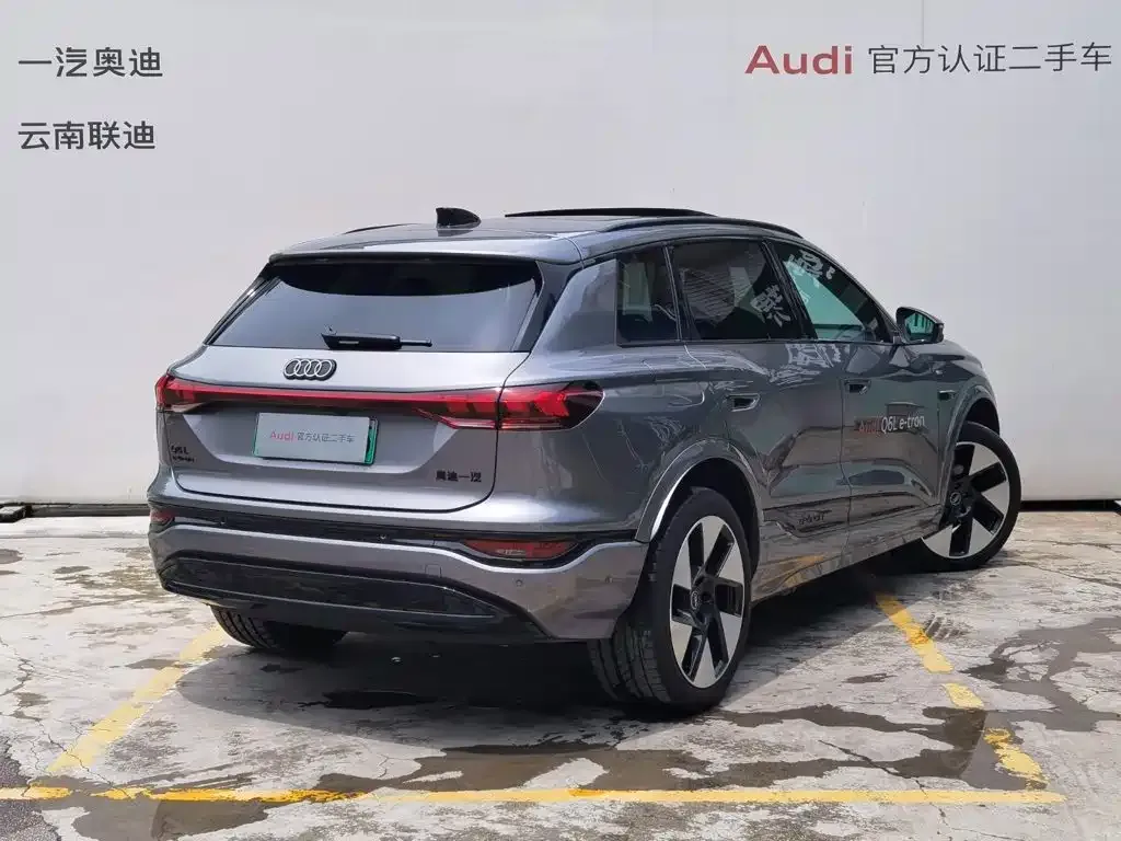 Audi Q6L e-tron — фото 2
