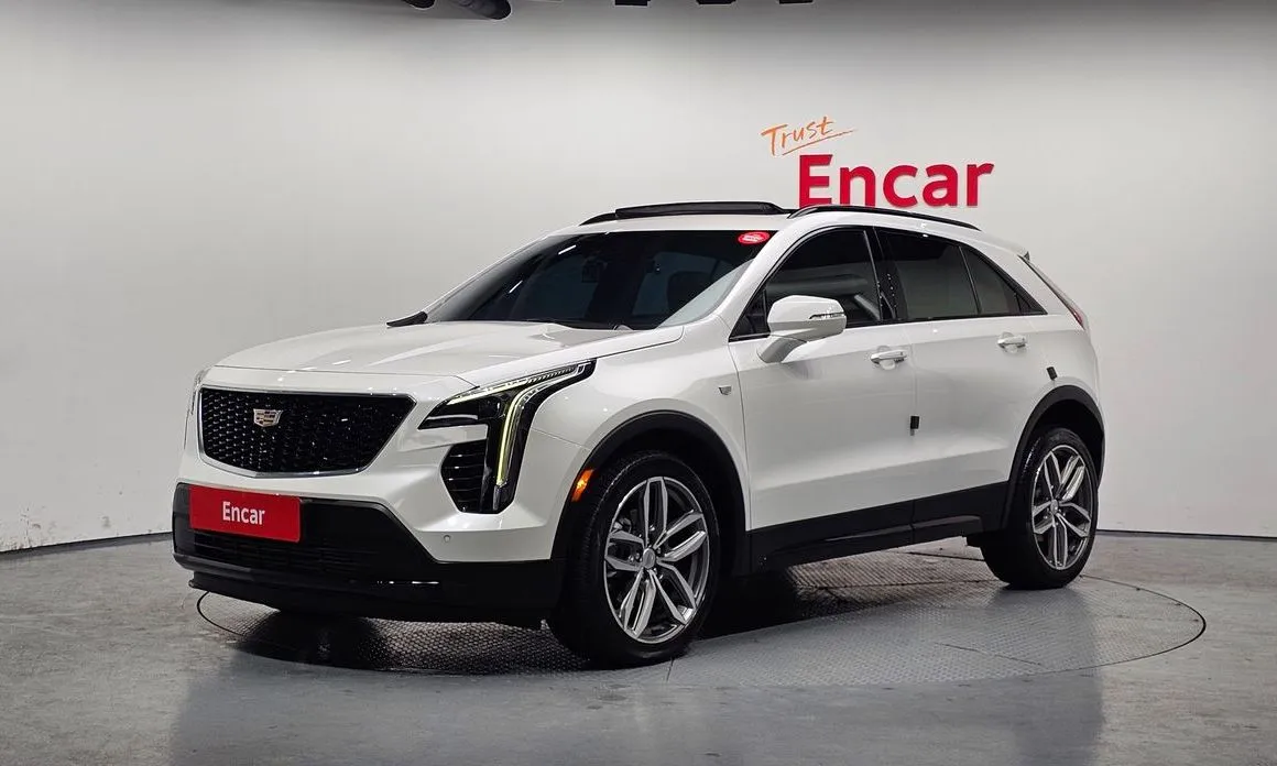 Cadillac XT4 — фото 1