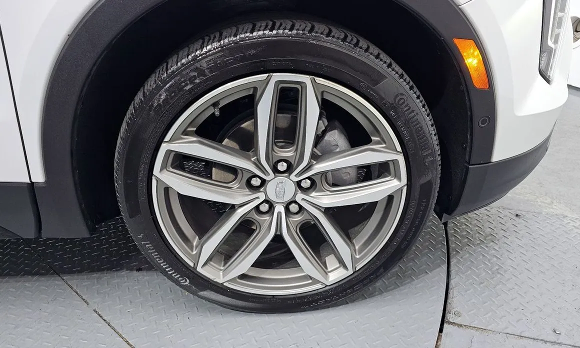 Cadillac XT4 — фото 10