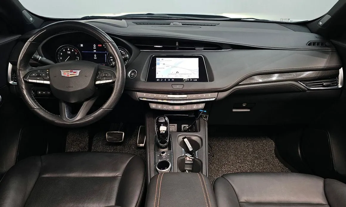 Cadillac XT4 — фото 9