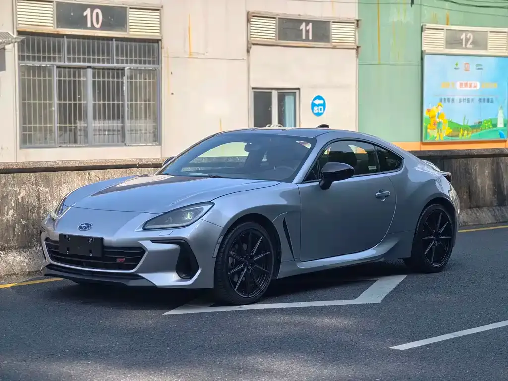 Subaru BRZ — фото 1