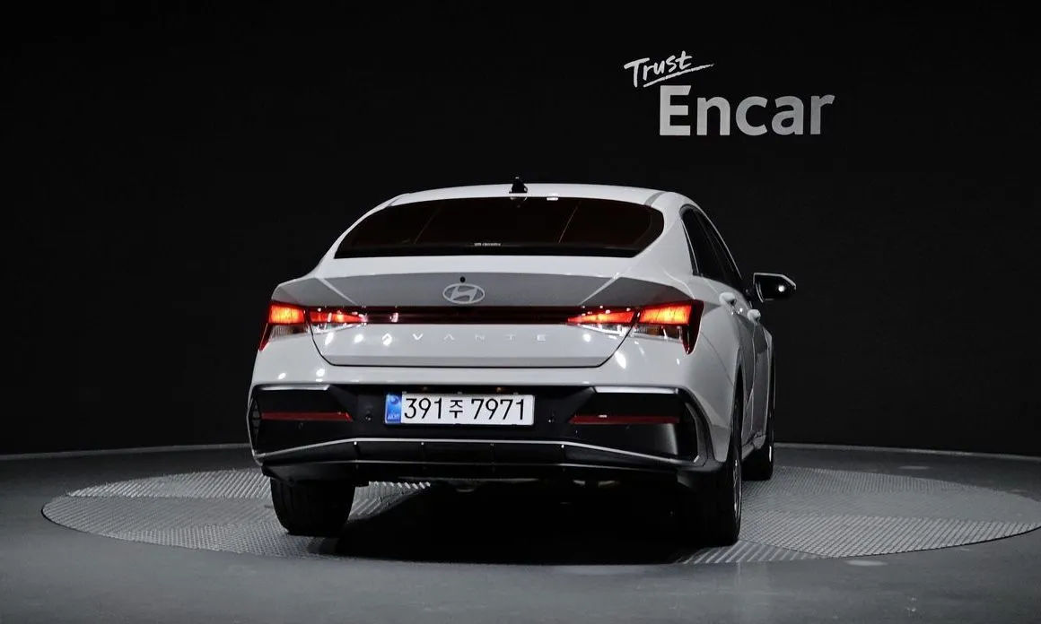 Hyundai AVANTE — фото 3