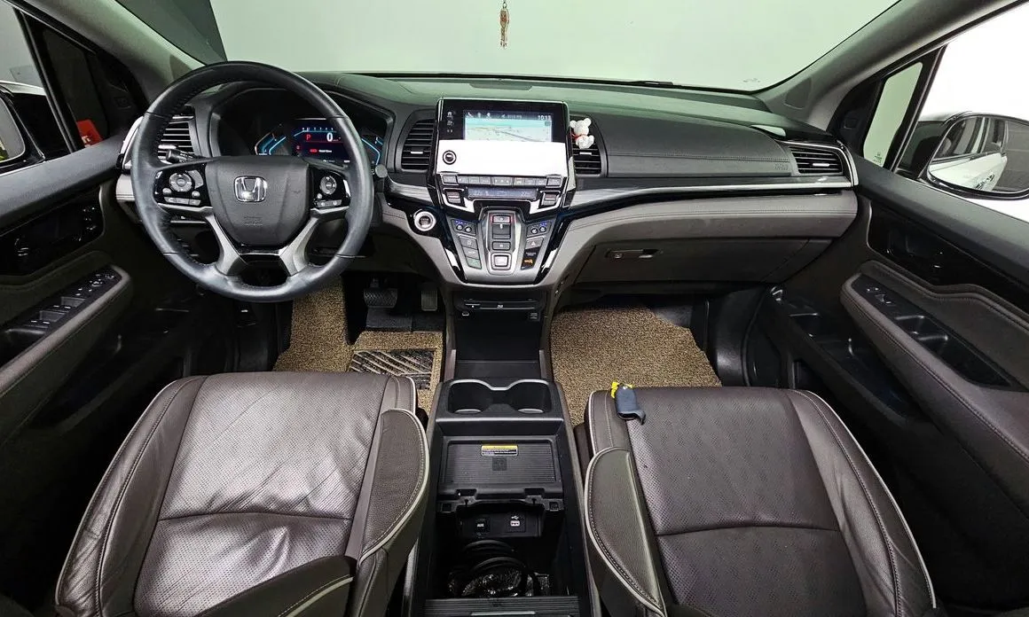 Honda Odyssey — фото 10