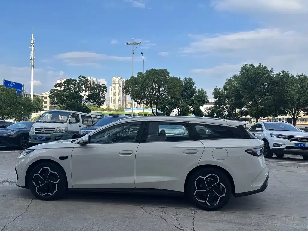 BYD Seal 06 DM-i Touring Edition — фото 8