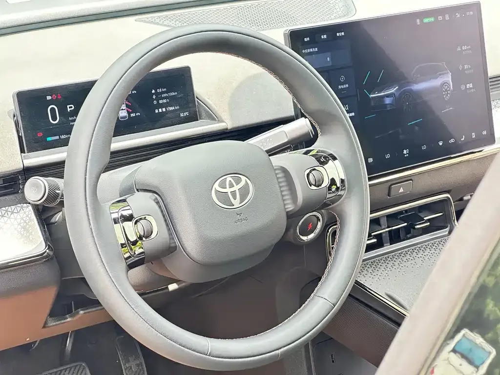 Toyota Platinum 3X — фото 7