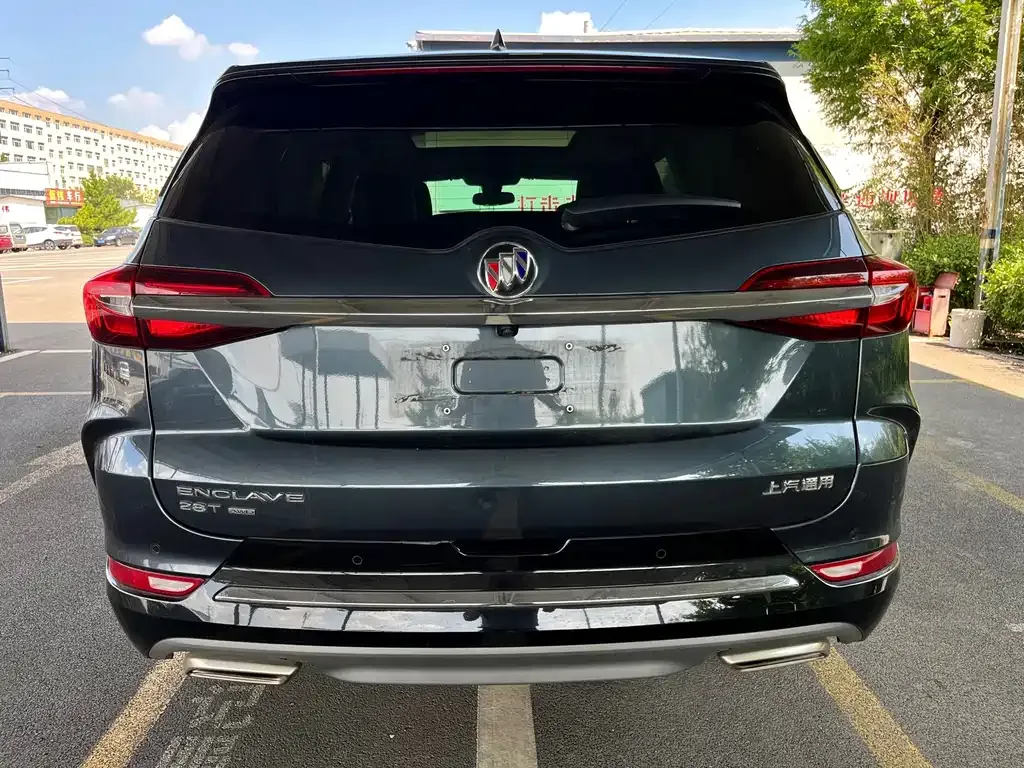 Buick Enclave — фото 9
