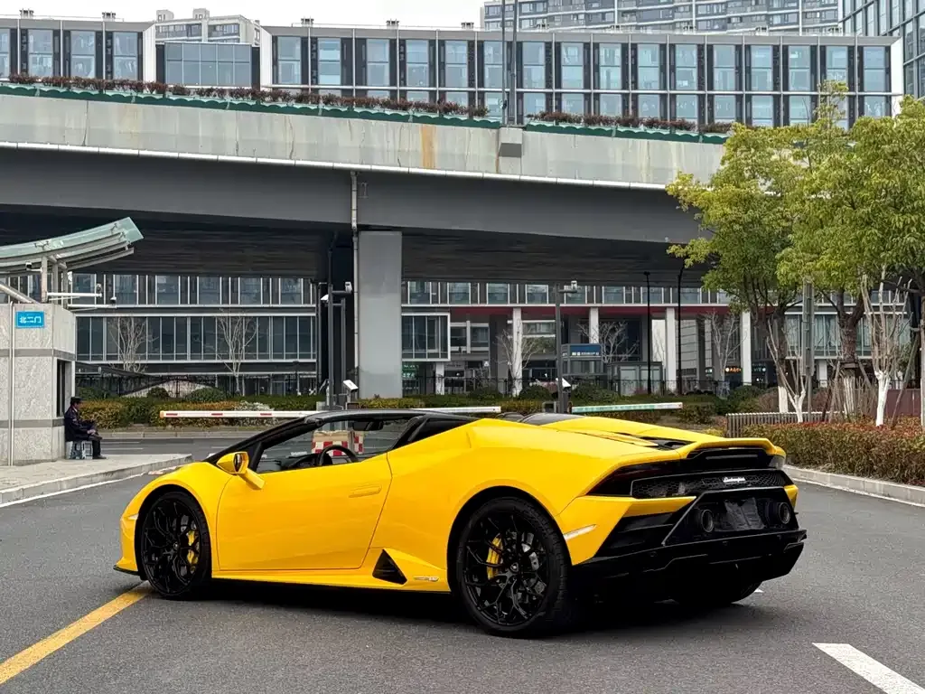 Lamborghini Huracan — фото 7