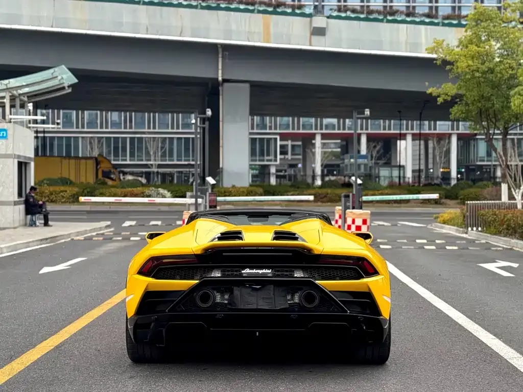 Lamborghini Huracan — фото 2