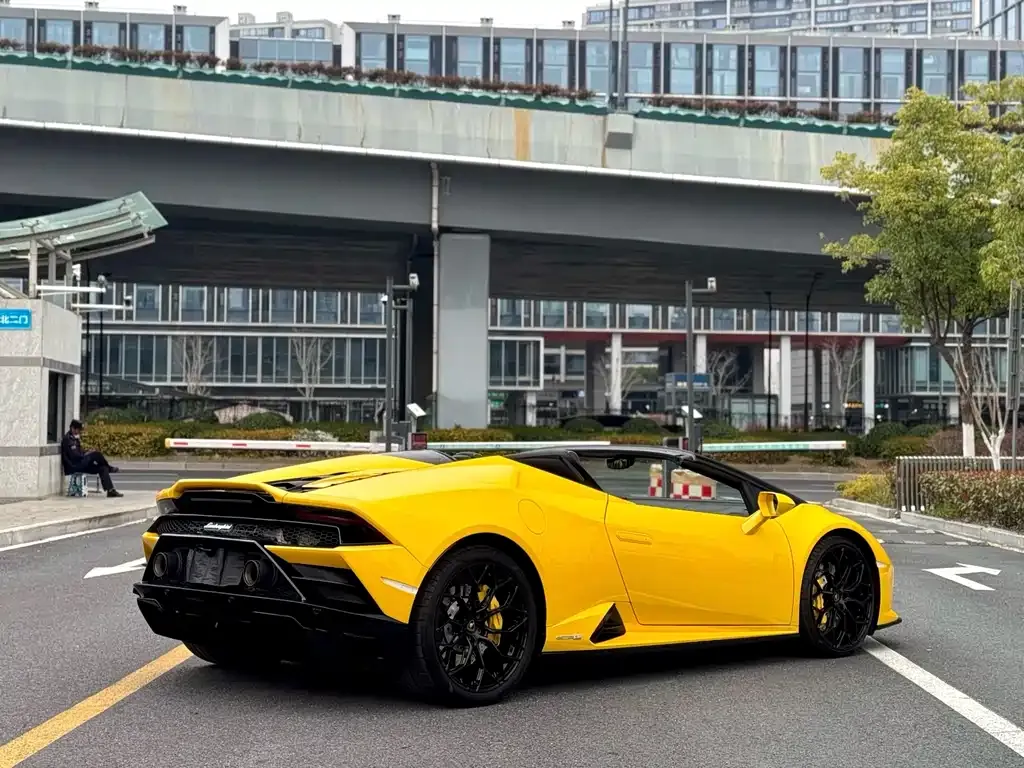 Lamborghini Huracan — фото 6